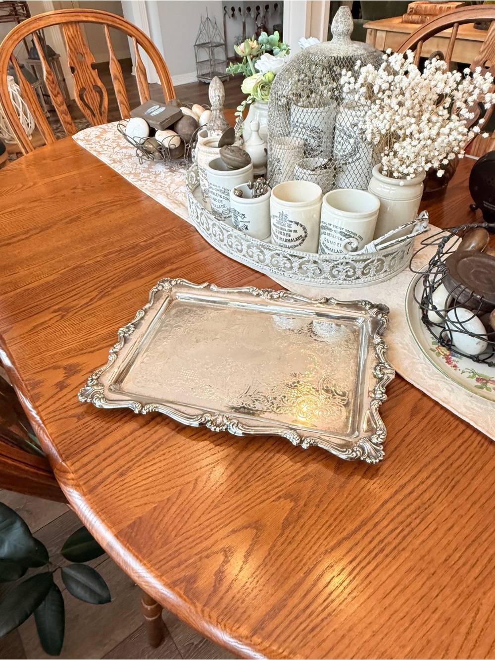 Oneida Rectangular Silver Ornate Serving Tray - Picture 4 of 16